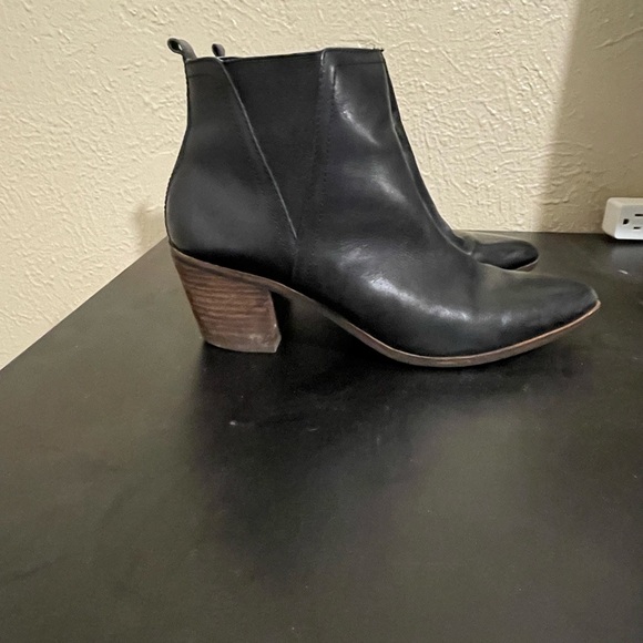 Lucky brand Black Leather Ankle Boots - Picture 1 of 5
